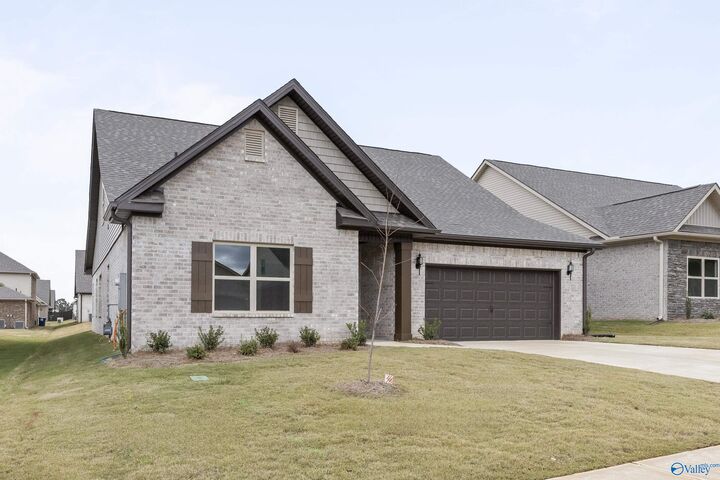 Property Photo: 187 Pennington Avenue AL 35811