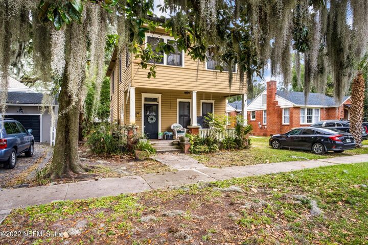 Property Photo: 1511 Belmonte Avenue FL 32207