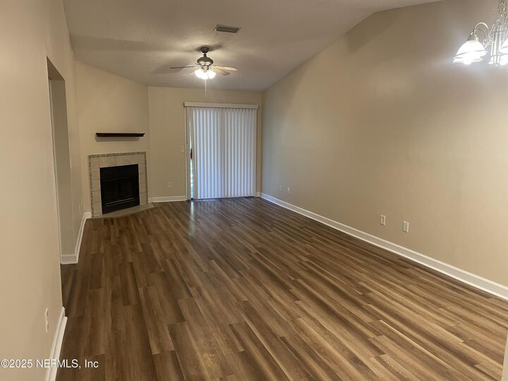 Property Photo:  85 Debarry Avenue 1061  FL 32073 