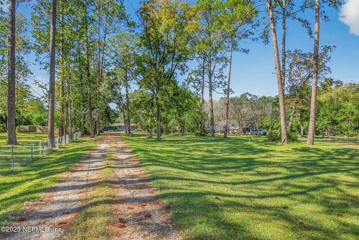 Property Photo: 5164 Eulace Road FL 32210