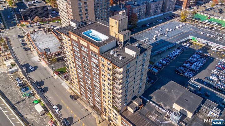 Property Photo:  201 Bridge Plaza 11 A  NJ 07024 