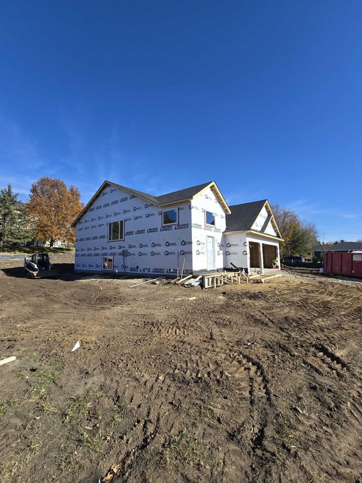 Property Photo: 609 Afton Drive MN 55057