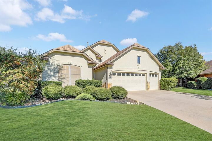 Property Photo:  9600 Rosewood Drive  TX 76207 