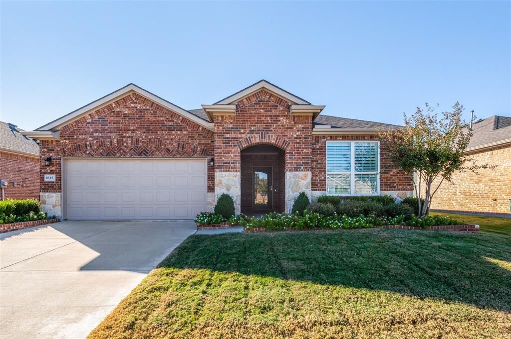 Property Photo: 1845 Plantation Crest Drive TX 75036