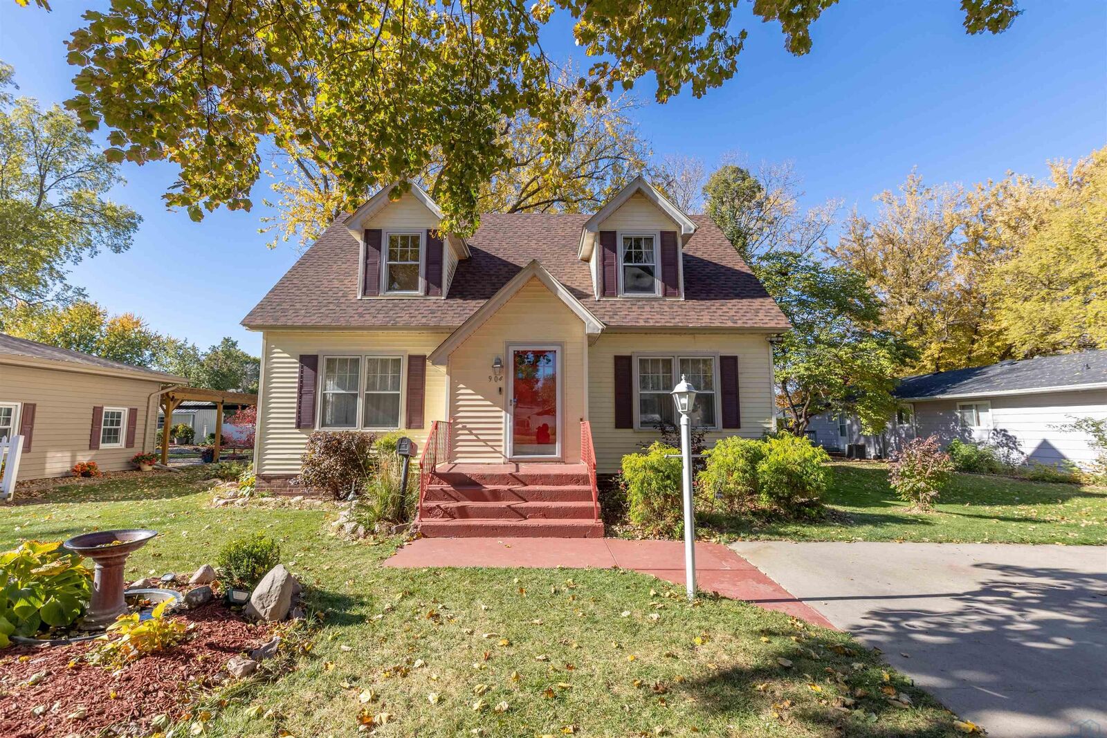 Property Photo:  904 12th Street  IA 51040 