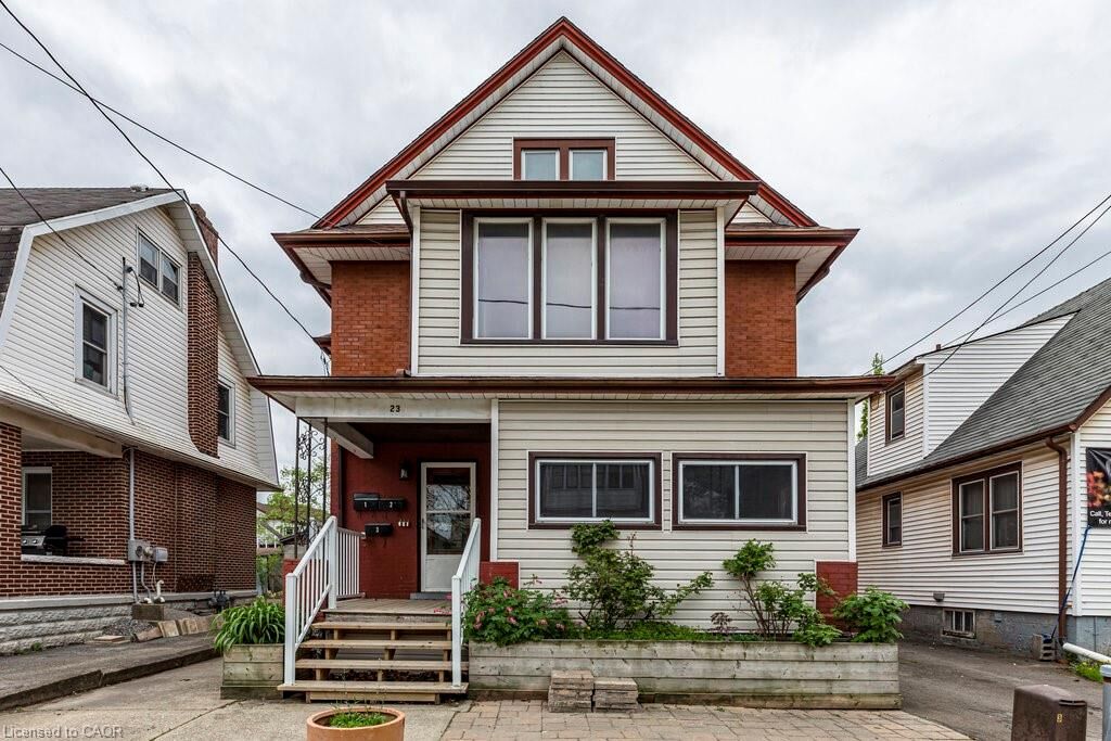 Property Photo: 23 Avenue Place ON L3B 4B2