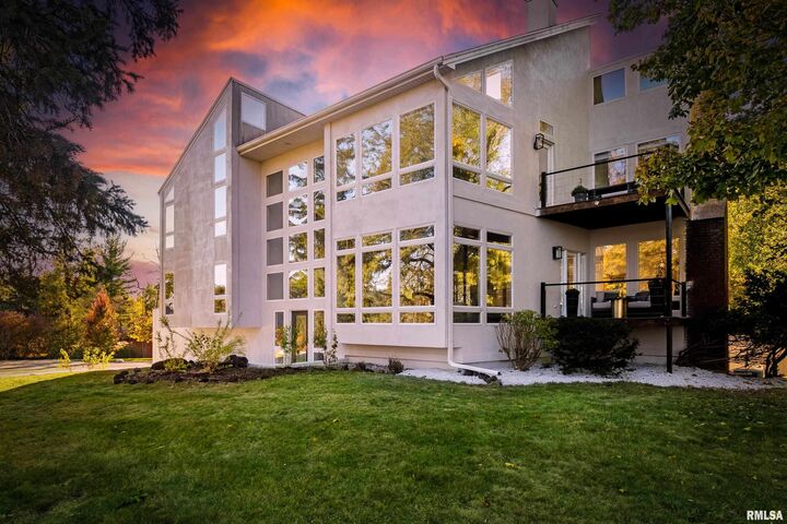 4119 N Grandview Drive  Peoria IL 61614 photo