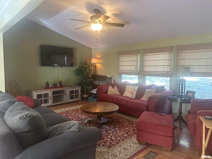 Property Photo:  138 Worthen Road  IL 62966 