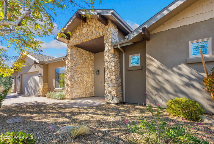 Property Photo: 1476 Sierry Peaks Drive AZ 86305