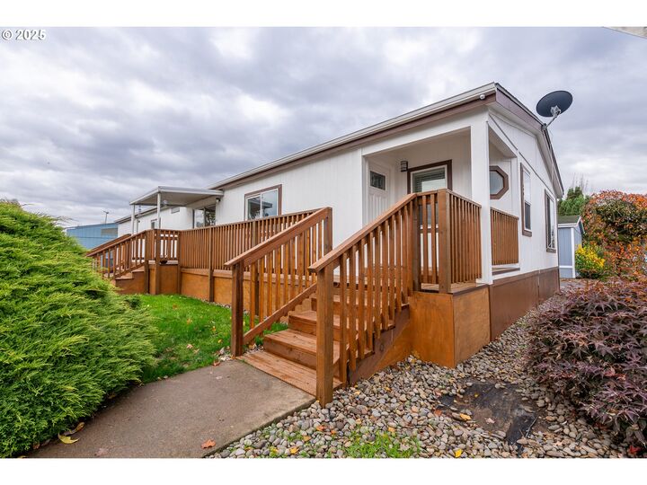 Property Photo:  5146 Copper Creek Loop 41  OR 97305 