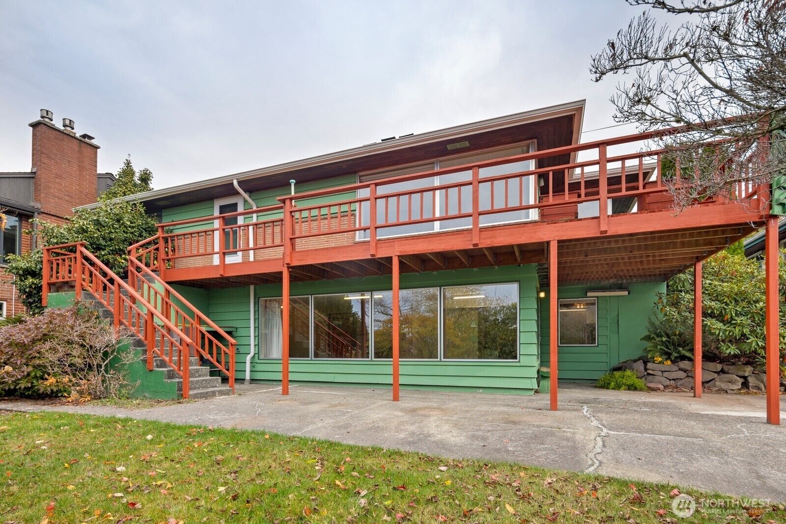 Property Photo:  5624  37th Avenue SW  WA 98126 