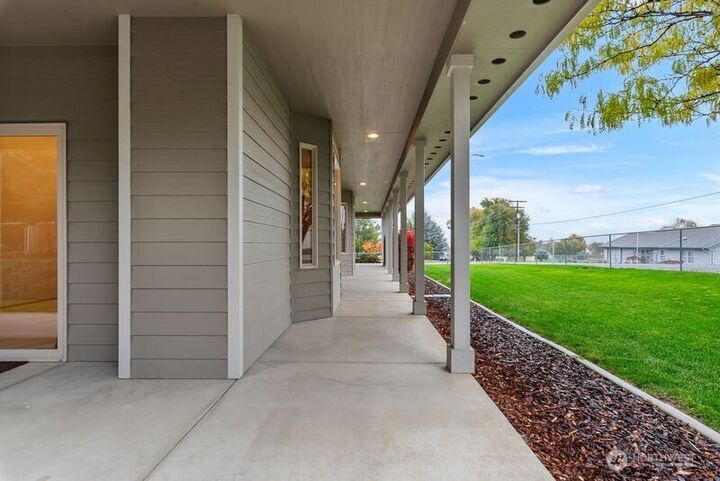 Property Photo:  537  Chrisand Lane  WA 98801 