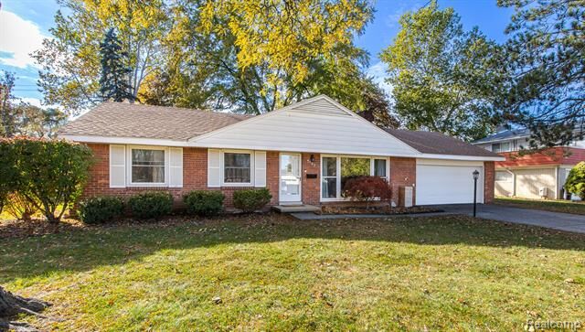 4083 Ledgestone Drive  Waterford Twp MI 48329 photo