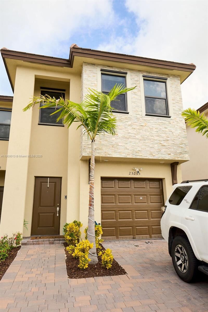 Property Photo:  25255 SW 107th Ct  FL 33032 
