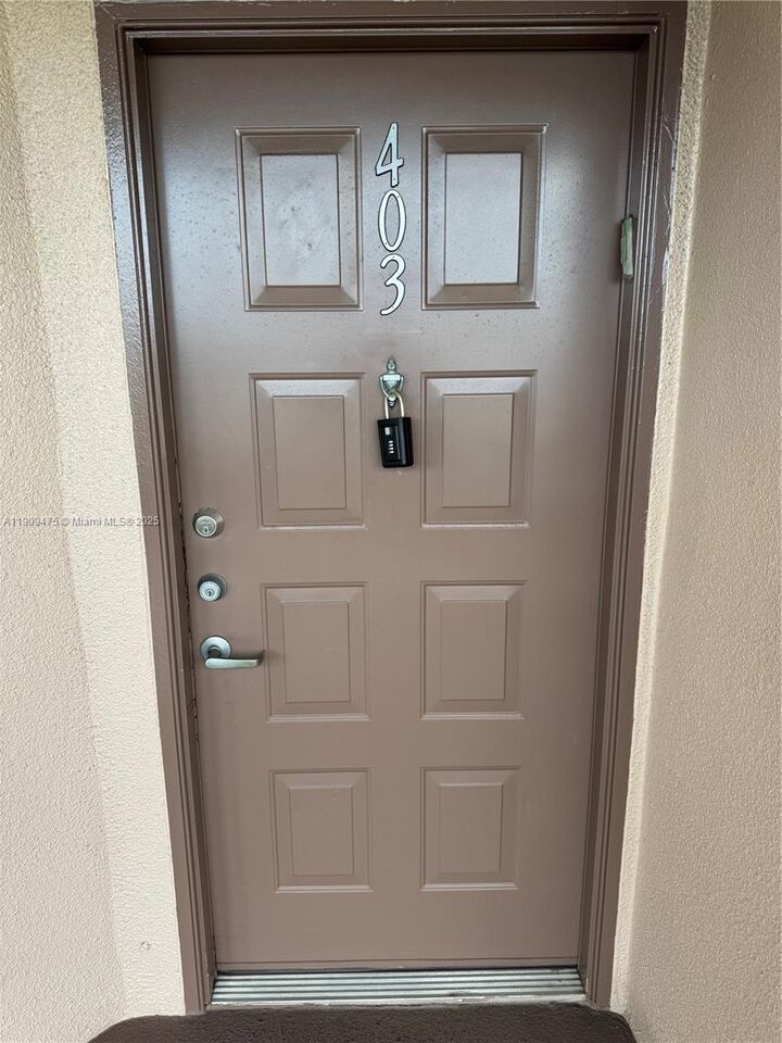 1650 SW 124th Ter 403D  Pembroke Pines FL 33027 photo