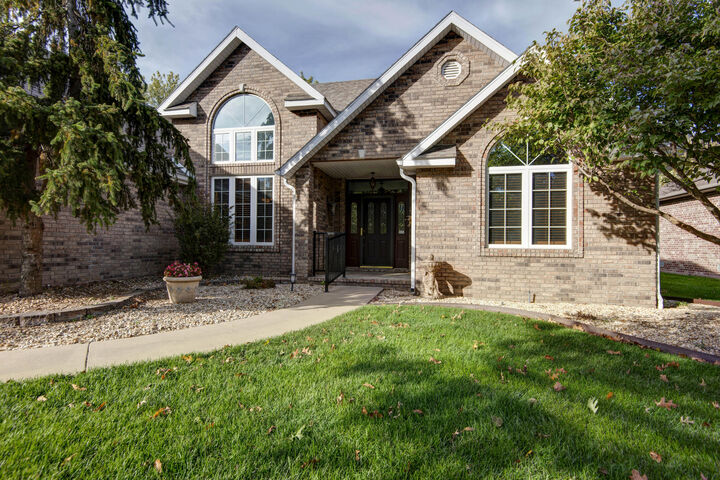 Property Photo:  907 Denali Drive  MO 65714 