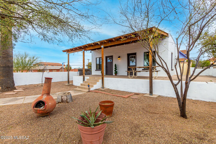 Property Photo: 403 E Elm Street AZ 85705