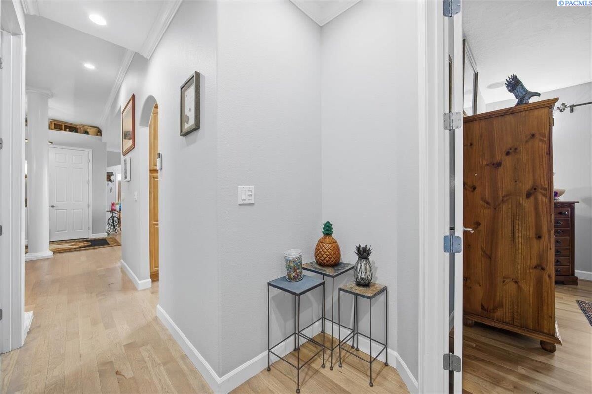 Property Photo: 649 Clermont WA 99352