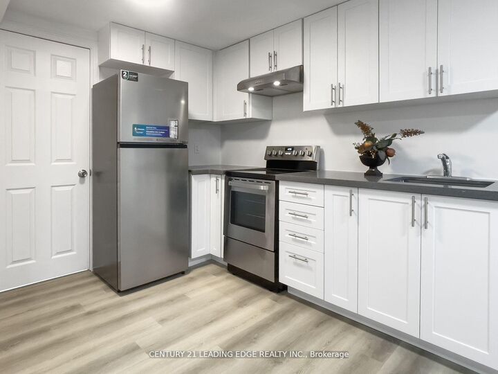 Photo de la propriété:  117 Riverside Drive N A  ON L1G 6J6 