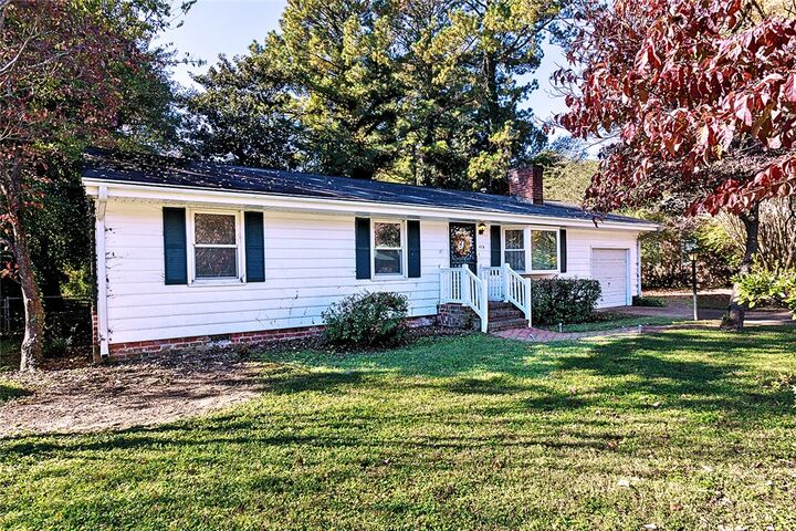 Property Photo: 475 Catesby Lane VA 23185