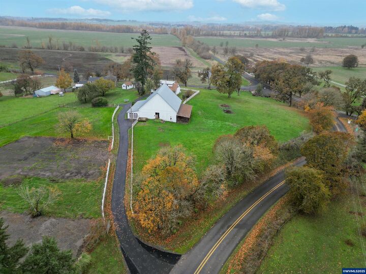 Property Photo: 365 Lookout Ln SE OR 97352