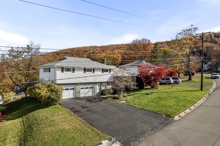 Property Photo: 721 Sequoia Ln NY 13850