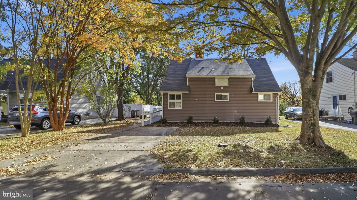 Property Photo:  5724 Denfield Road  MD 20851 