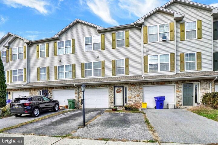 Property Photo: 435 Fisher Drive PA 17404