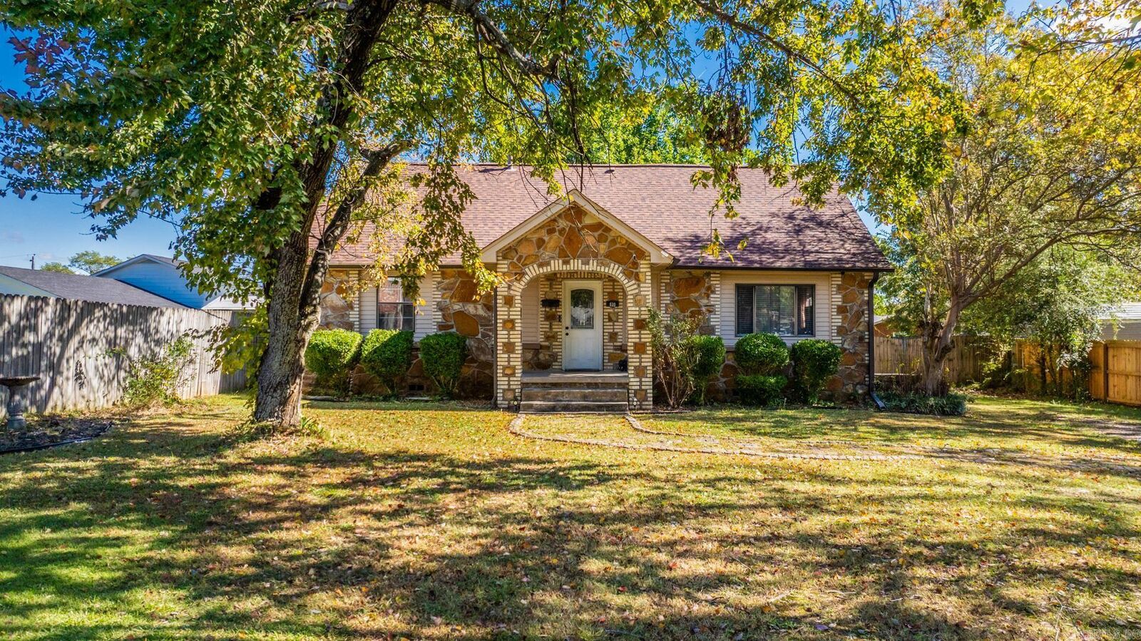 Property Photo:  610 Claremont Avenue  AR 72120 