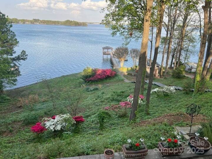 Property Photo: 16318 Belle Isle Drive NC 28031