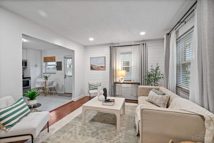 Property Photo:  7252 Osceola Drive  OH 45243 