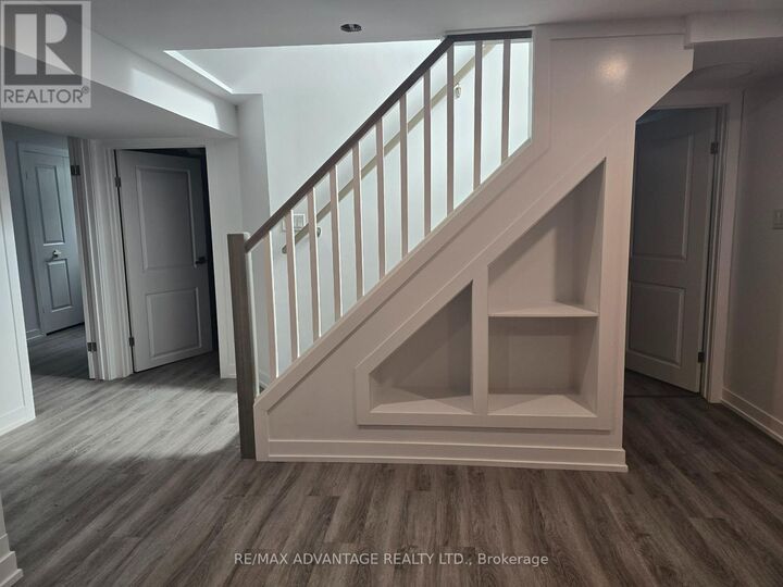 Property Photo:  162 Speight Boulevard Lower  ON N5V 3J5 