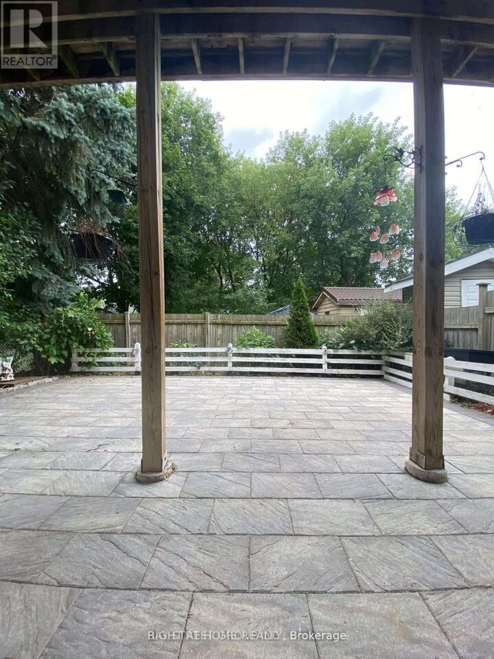 Property Photo:  343 Pine Avenue  ON L1J 2H6 