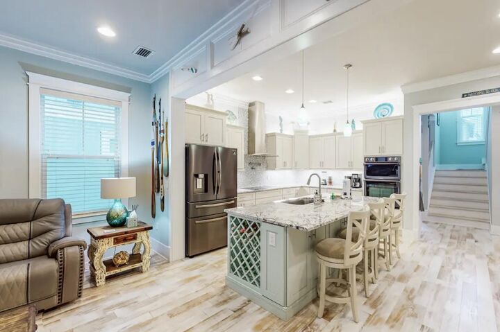 Property Photo:  1422 Seaside Circle  FL 32566 