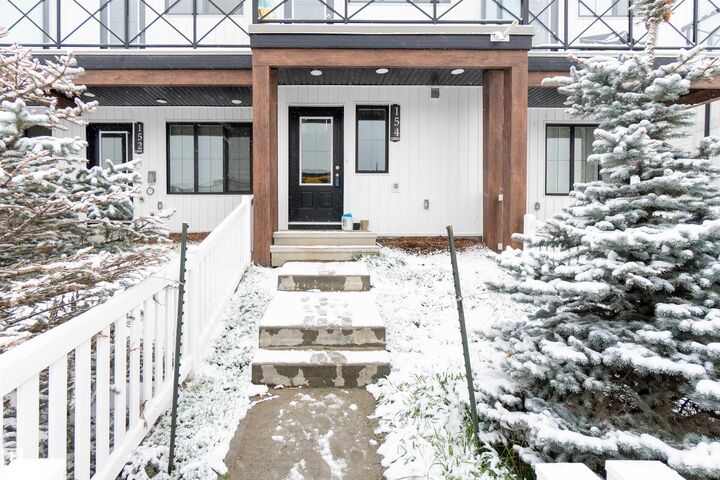 Property Photo:  154 Secord Drive NW  AB T5T 7N9 
