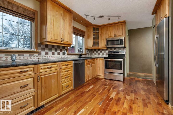 Property Photo:  9124 167 Street NW  AB T5R 2T9 