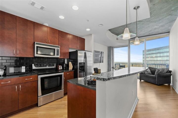 Property Photo:  400 West Peachtree Street 3214  GA 30308 
