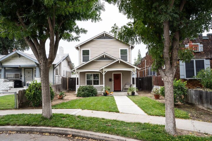 233 N College Avenue  Fresno CA 93701 photo