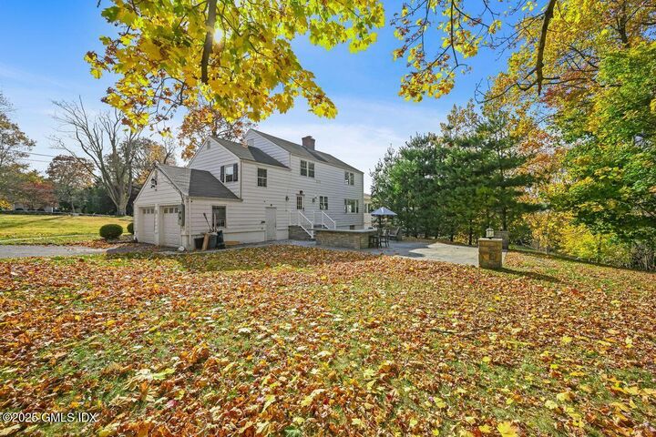 Property Photo:  233 Palmer Hill Road  CT 06870 