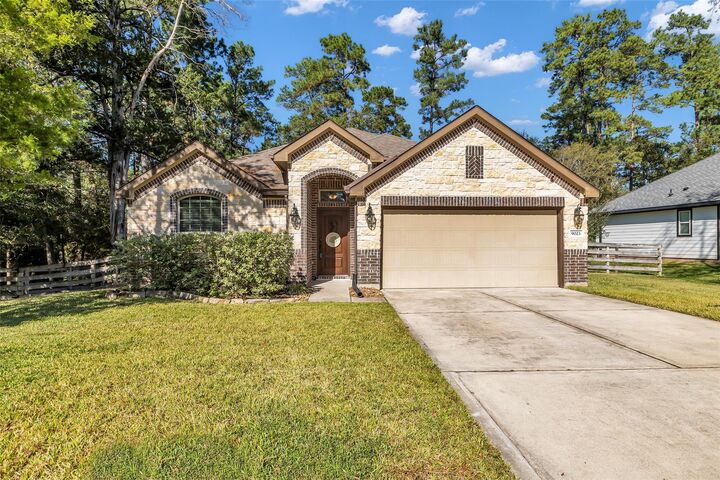 Property Photo:  9023 S Comanche Circle  TX 77378 