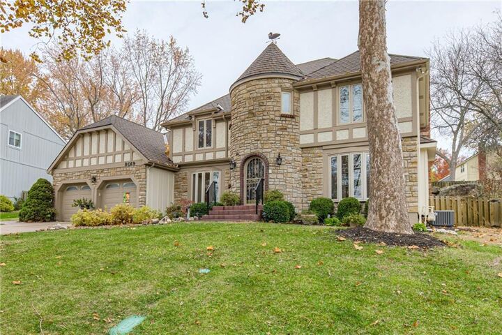 8019 W 113th Street  Overland Park KS 66210 photo