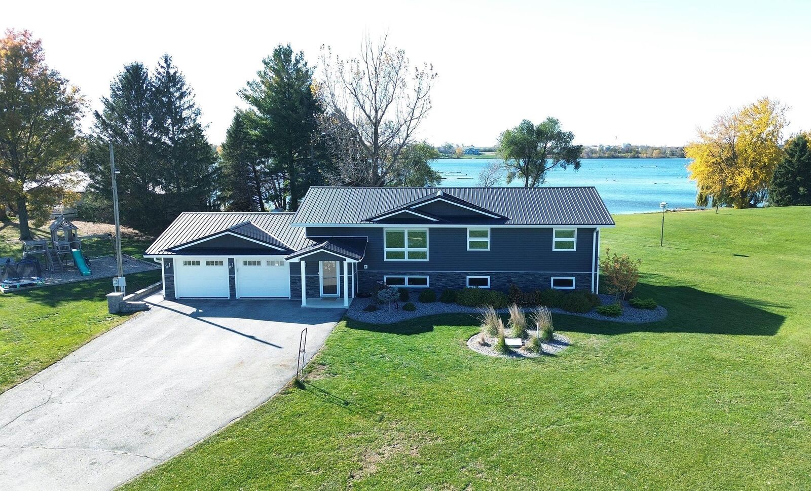 Property Photo: 2681 Amherst Place IA 50658
