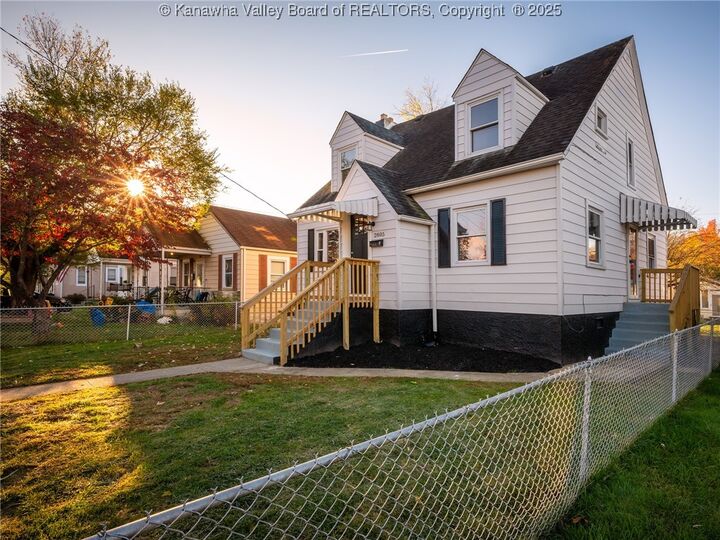 Property Photo: 2805 Lincoln Avenue WV 25177