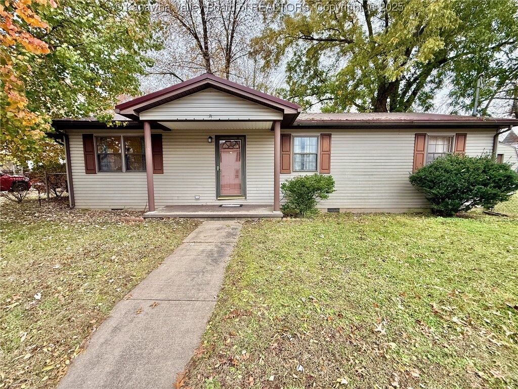 Property Photo:  110 Gallatin Street  WV 26164 