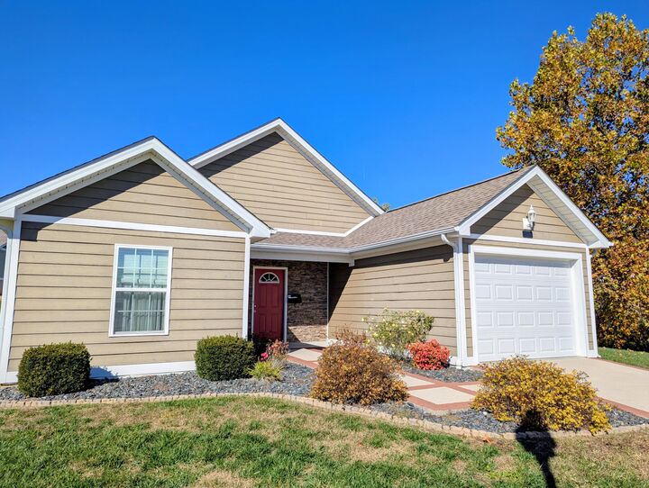 Property Photo:  67 Leaflet Avenue  KY 42503 