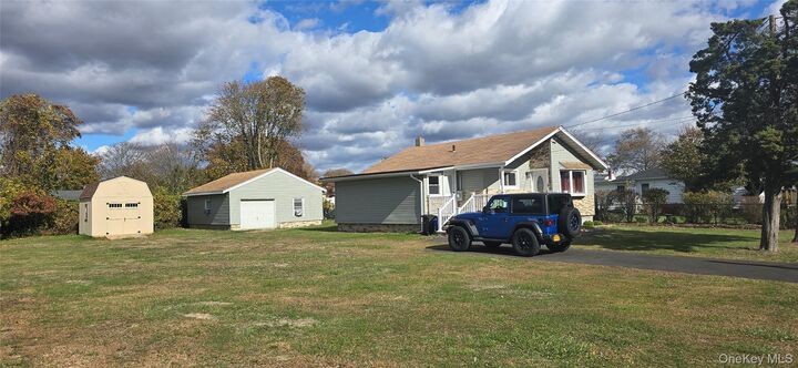 Property Photo:  19 Kent Drive  NY 11967 