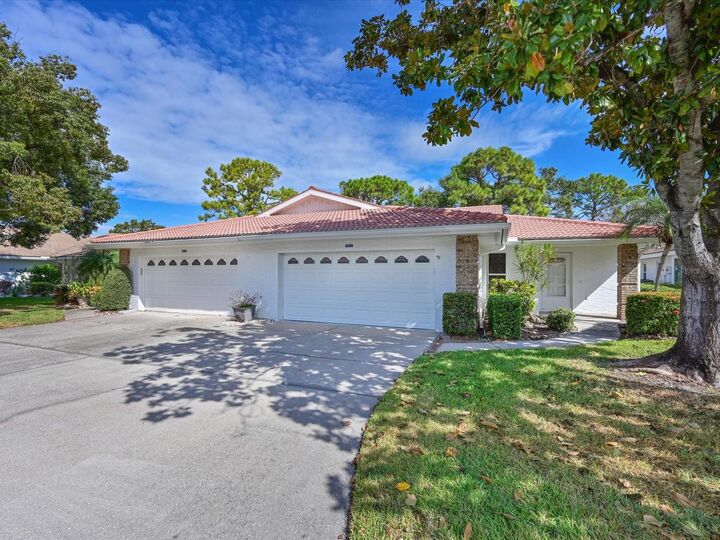 5613 Garden Lakes Drive 5613  Bradenton FL 34203 photo