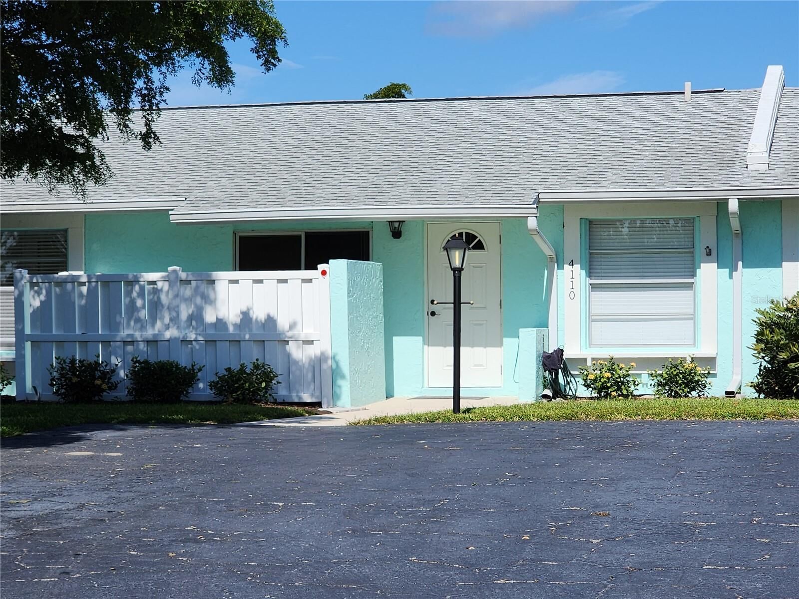 Property Photo:  4110 38th Avenue W 4110  FL 34205 