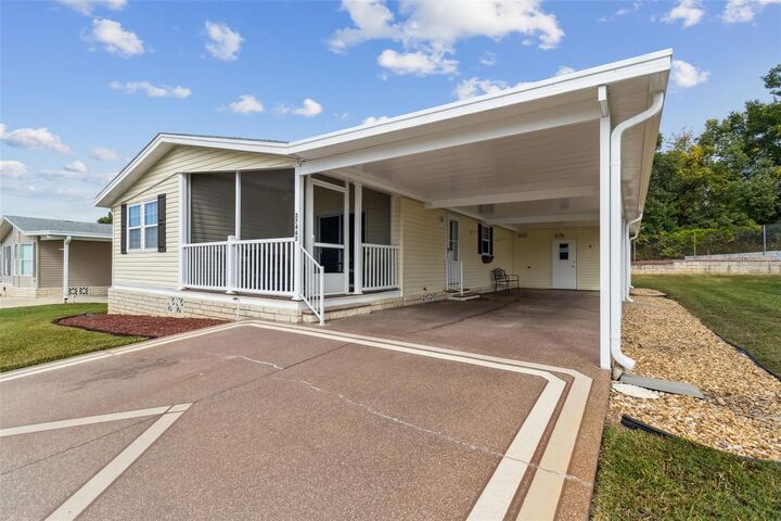 Property Photo: 37443 Gill Avenue FL 33541