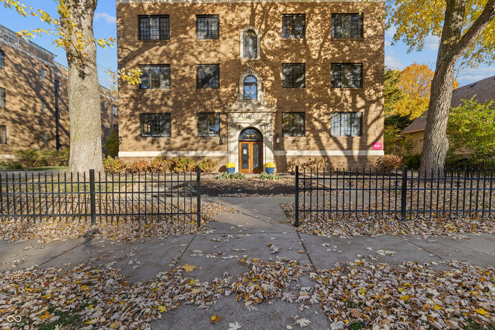 5347 N College Avenue 202  Indianapolis IN 46220 photo